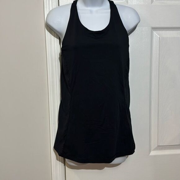 Lululemon Women’s Hit It Black Tank Top With build in bra size 8 - Picture 1 of 12